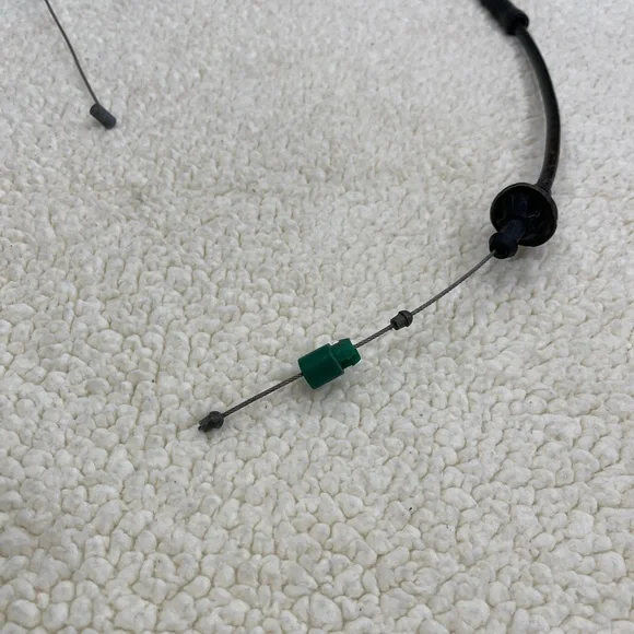 Chevrolet Silverado 1500 GMC Sierra Throttle Body Cable 4.3L 15038820 Accelerato - Picture 4 of 9